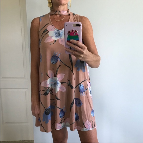 Blush Color Floral Sleeveless Dress - Picture 4 of 7